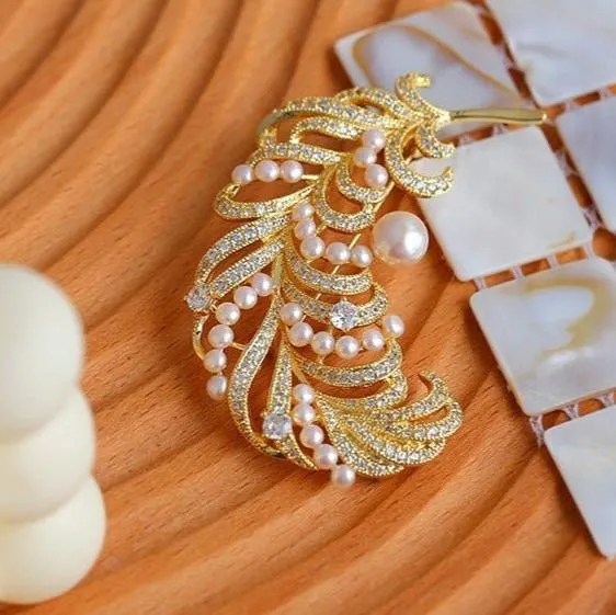 Feather Pearl Brooch E Style